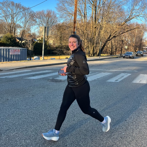 Meet your Posher, Olivia - Picture 2 of 2